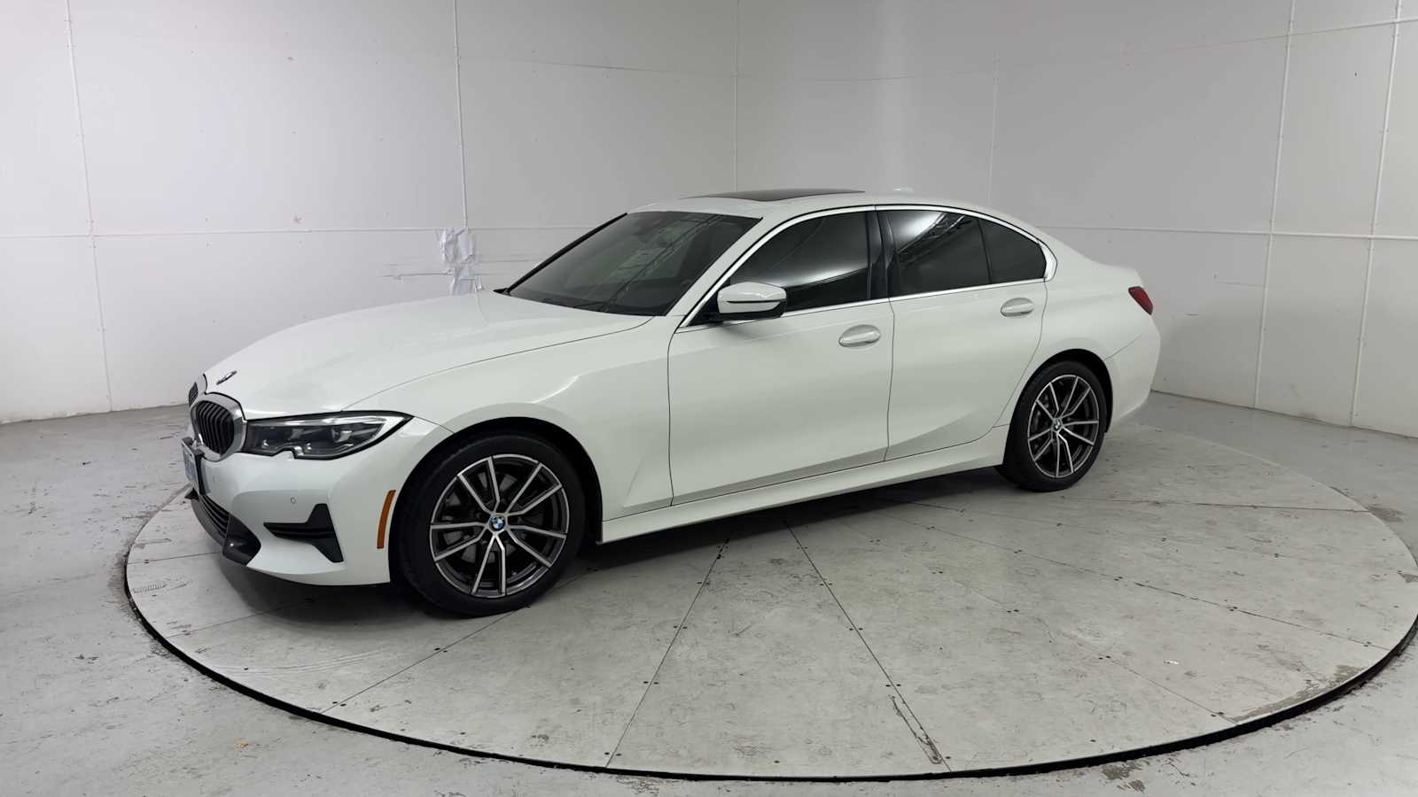 Thumbnail: 2019 BMW 3 Series - 6