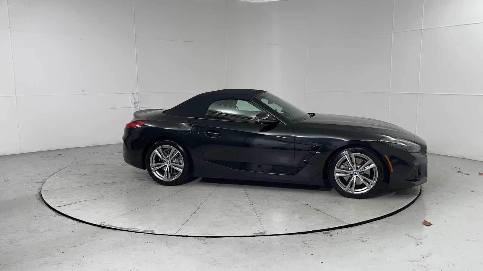 Thumbnail: 2024 BMW Z4 - 8