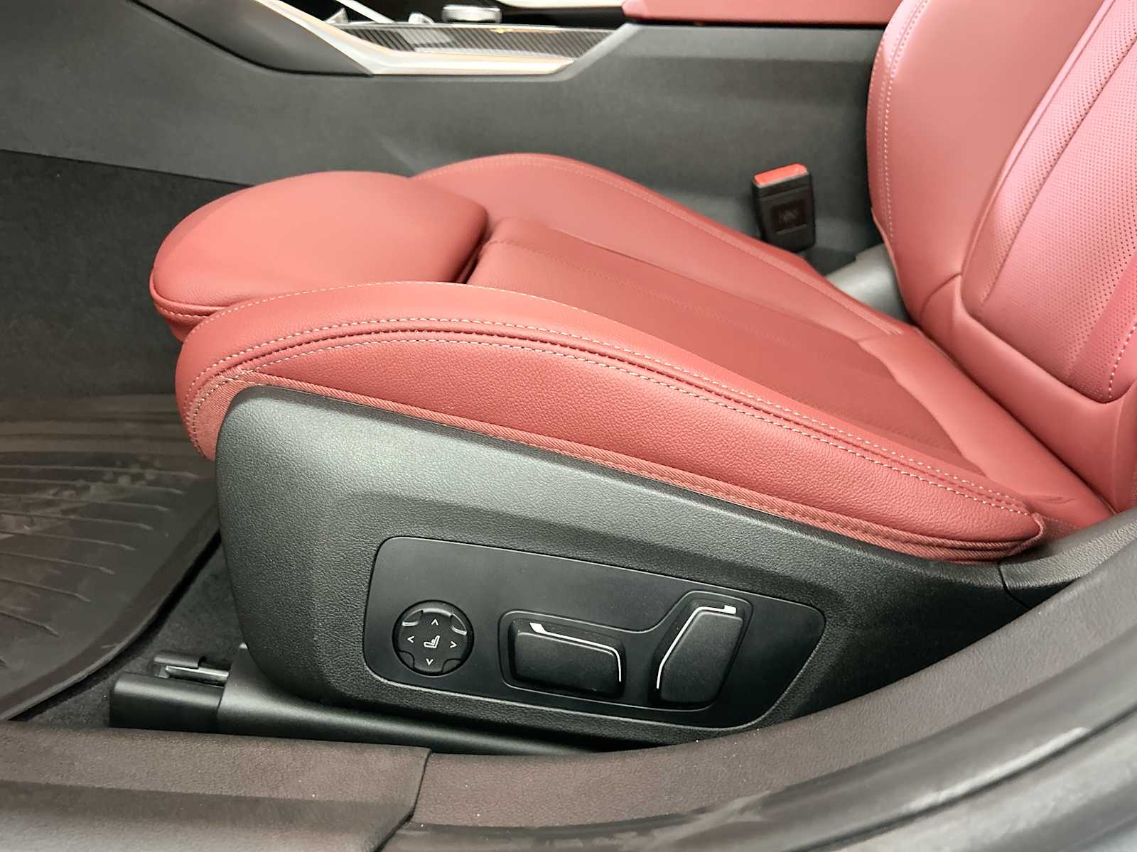 Thumbnail: 2026 BMW 3 Series - 14