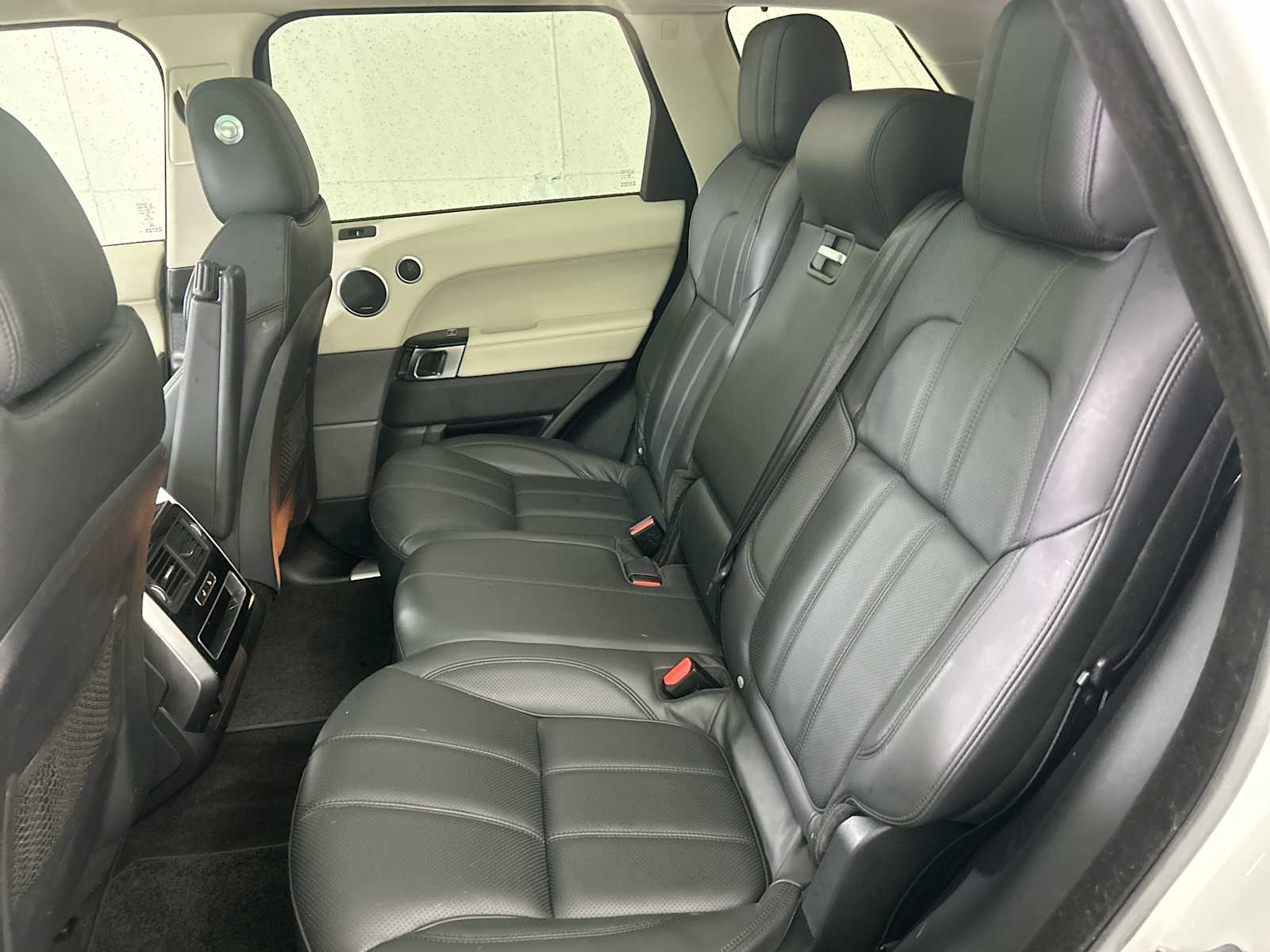 Thumbnail: 2015 Land Rover Range Rover Sport - 25