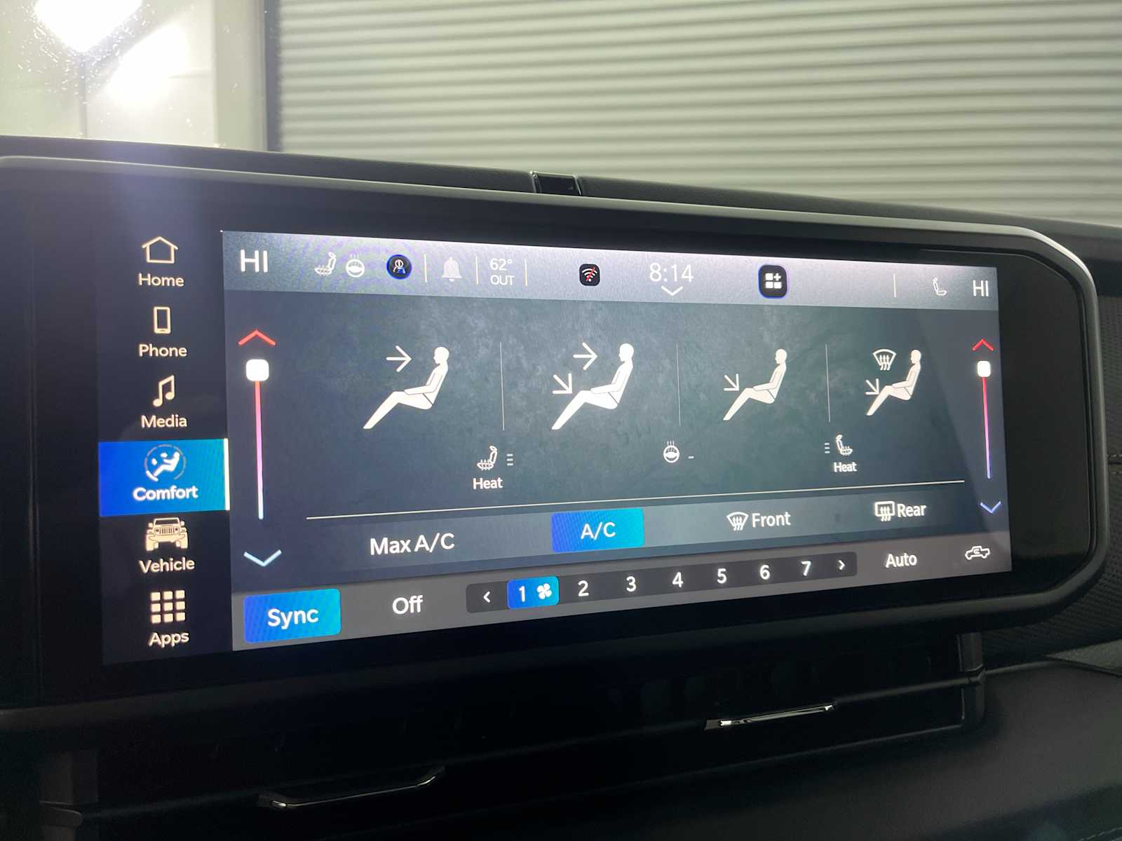 Thumbnail: 2025 Jeep Gladiator - 21