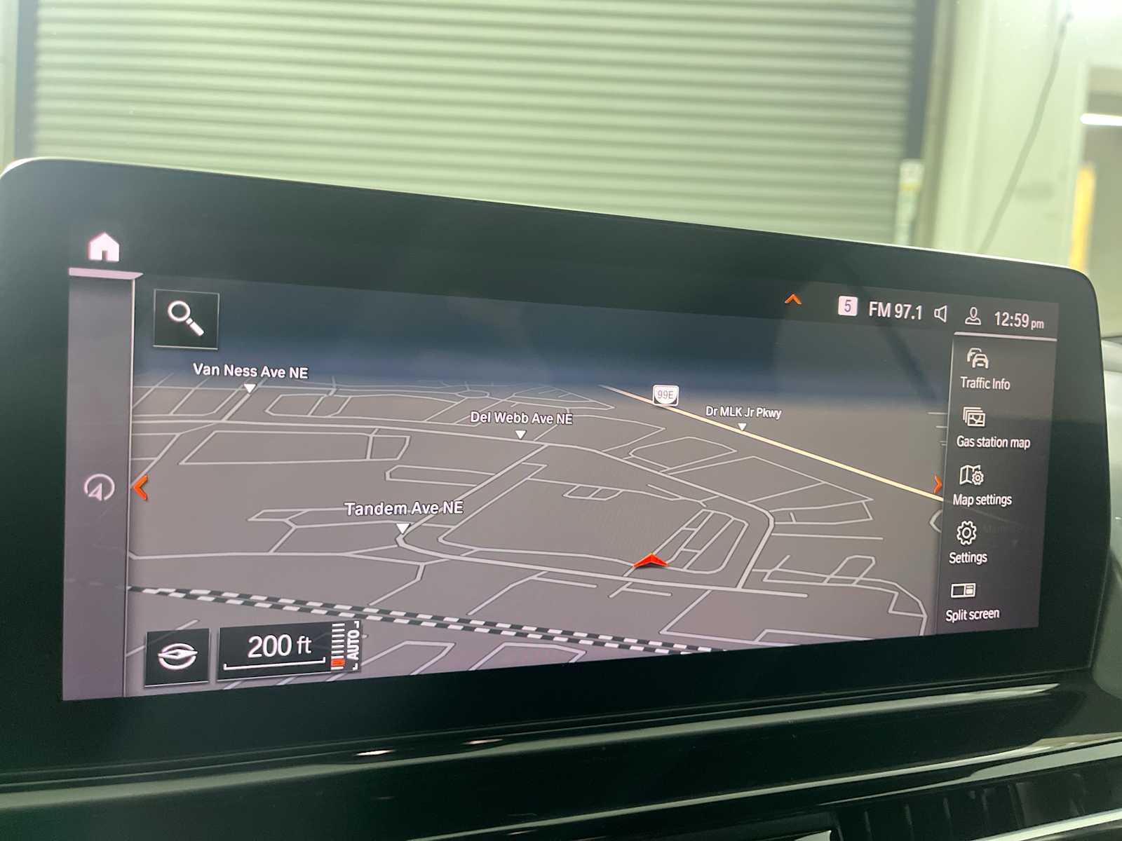 Thumbnail: 2025 BMW 8 Series - 25