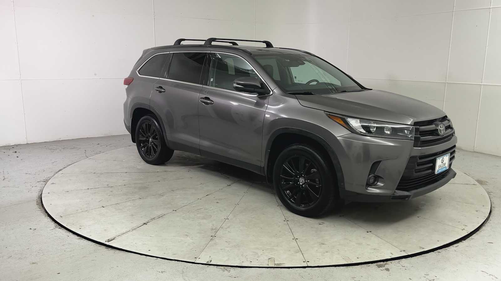 Thumbnail: 2019 Toyota Highlander - 7