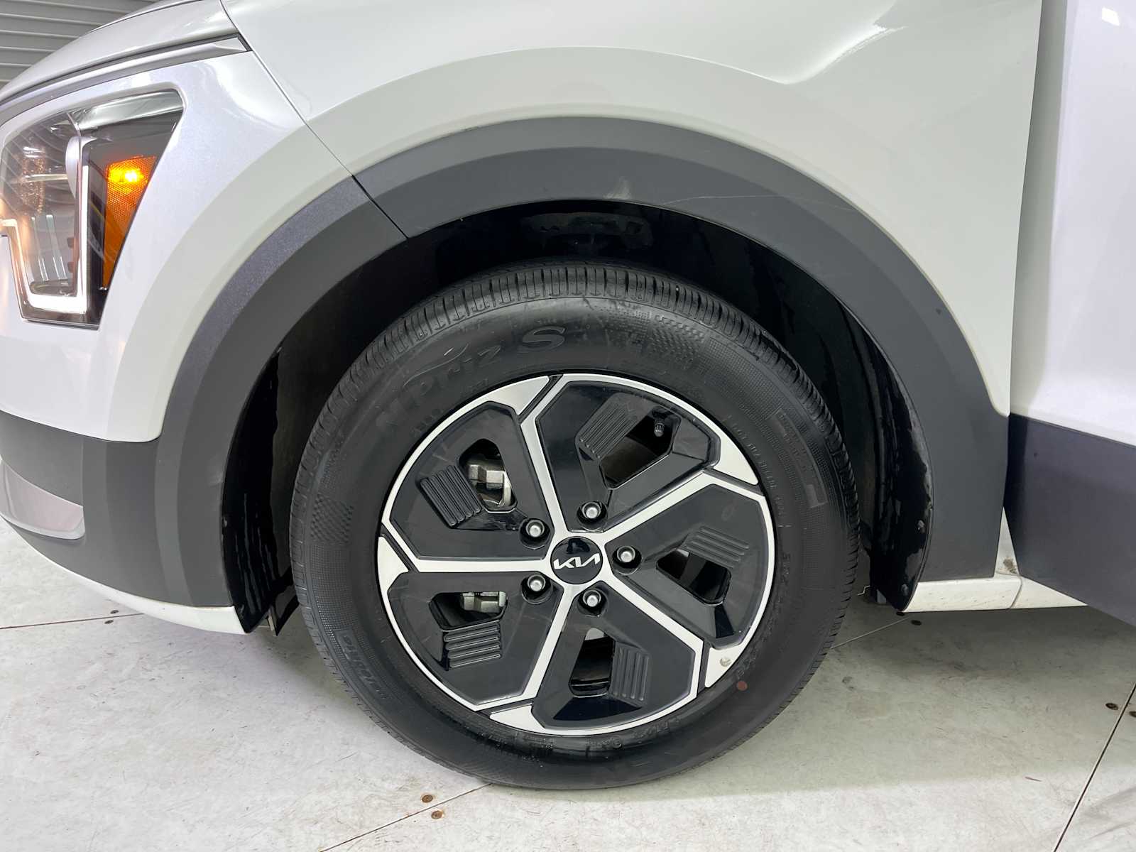 Thumbnail: 2025 Kia Niro - 19