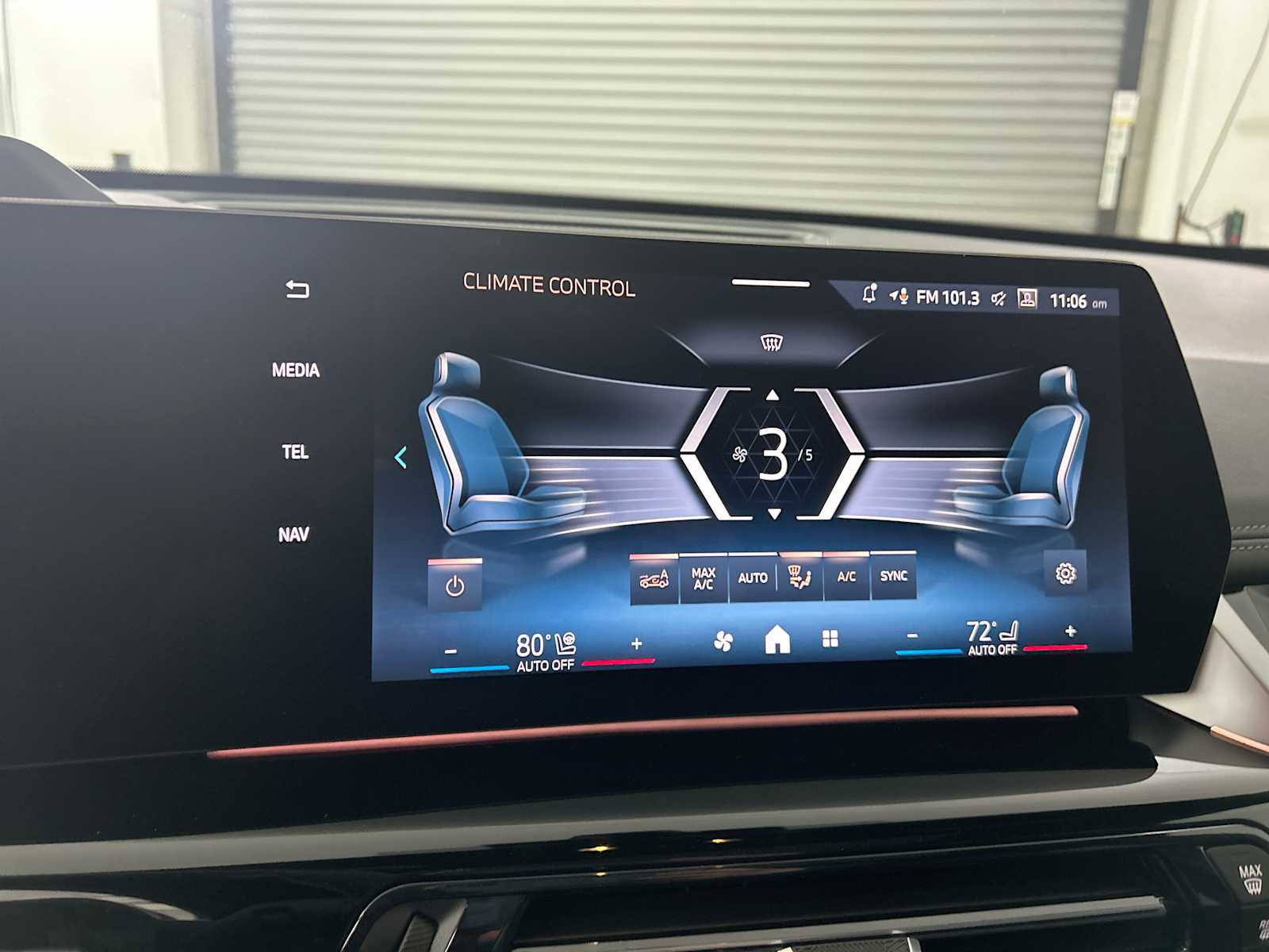 Thumbnail: 2026 BMW X1 - 17