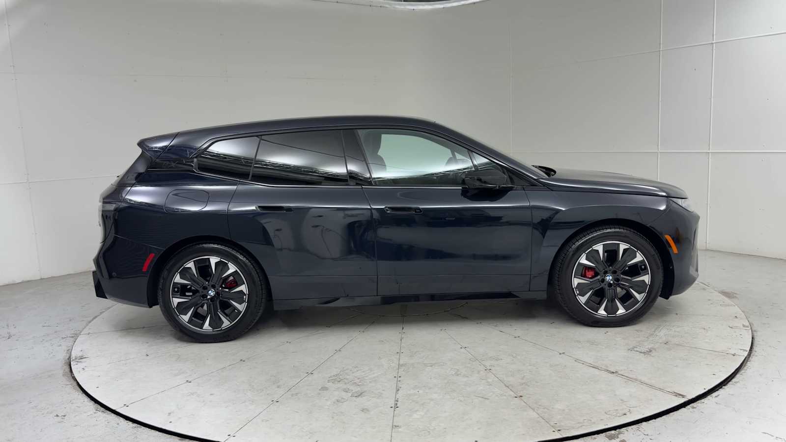 Thumbnail: 2026 BMW iX - 9