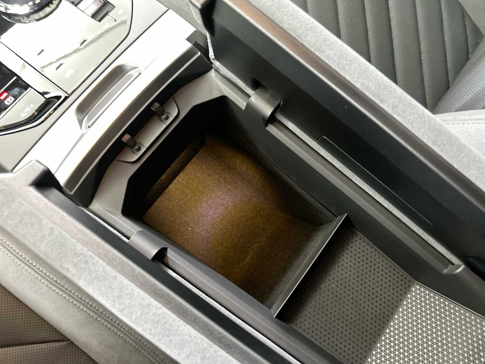 Thumbnail: 2026 BMW iX - 22