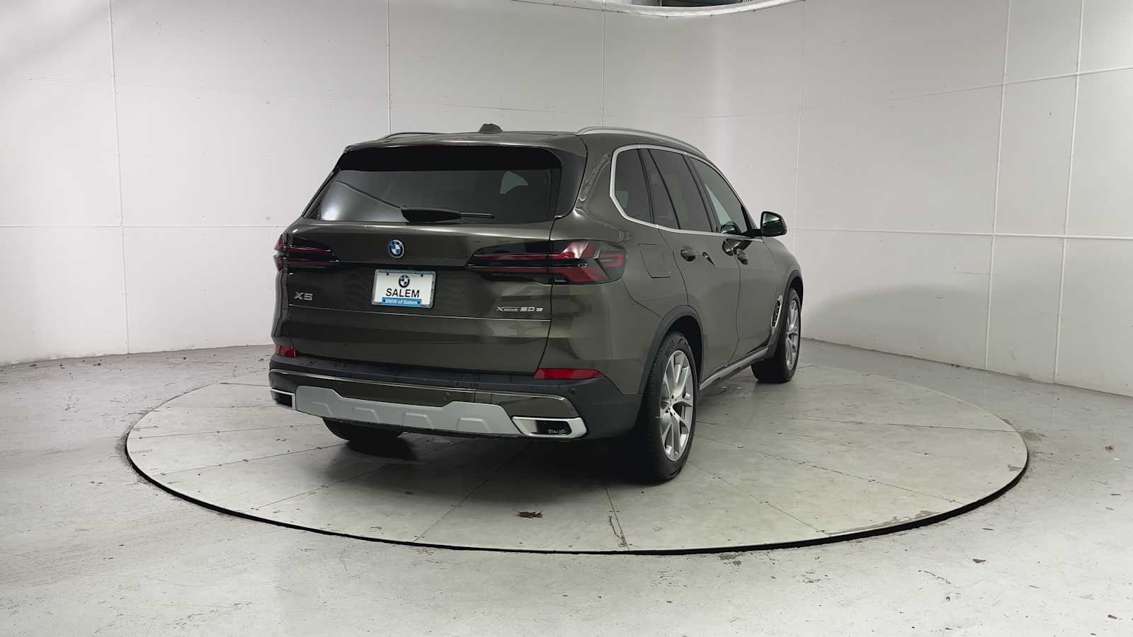 Thumbnail: 2026 BMW X5 - 2
