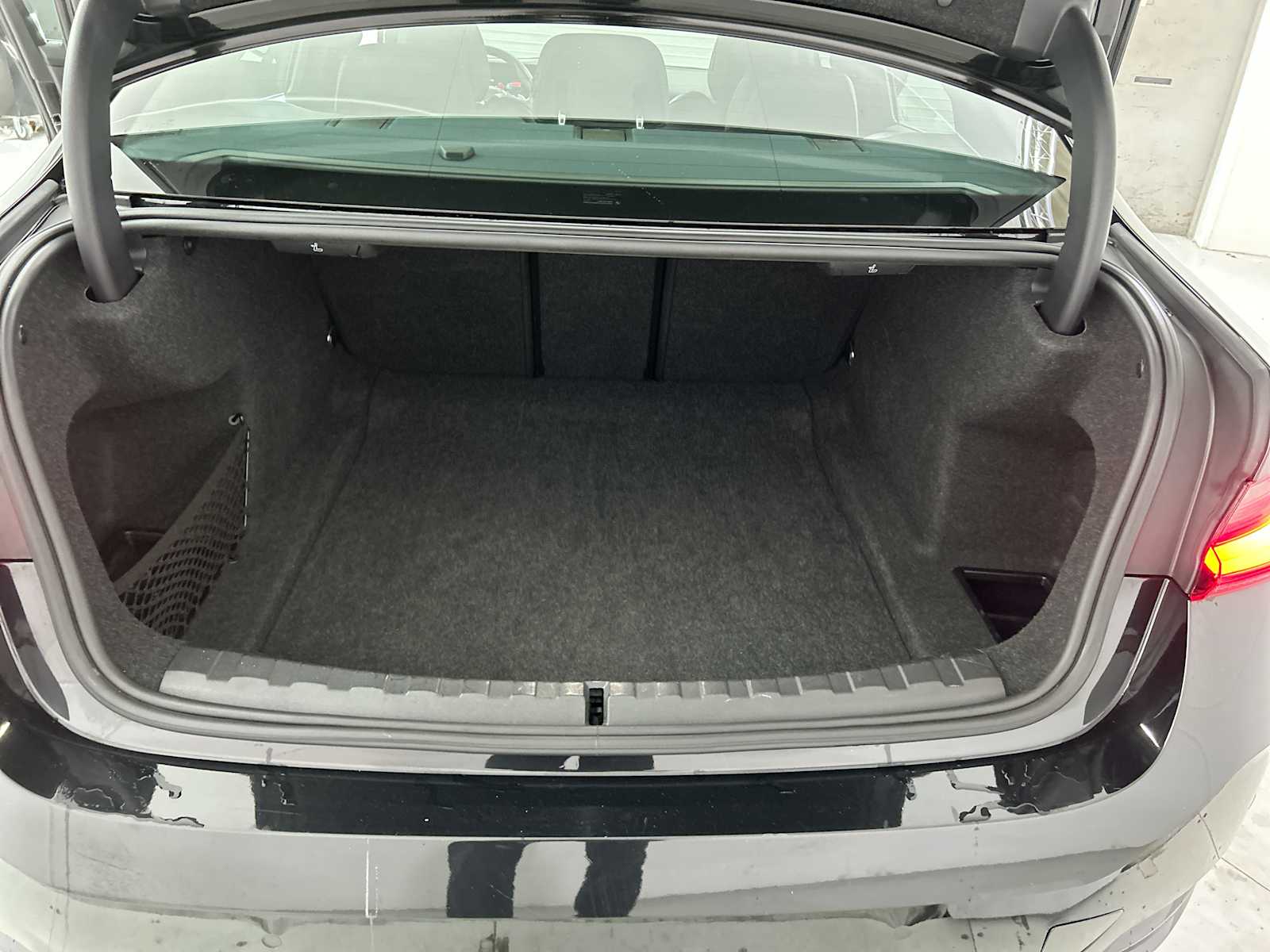 Thumbnail: 2024 BMW 3 Series - 21