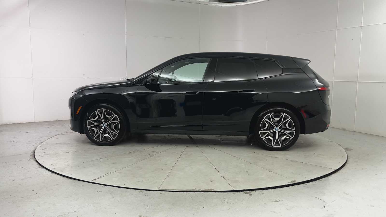 Thumbnail: 2024 BMW iX - 4