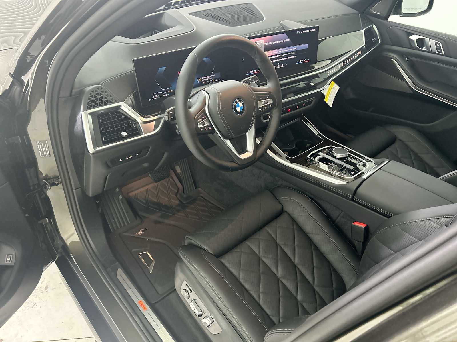 Thumbnail: 2026 BMW X5 - 11