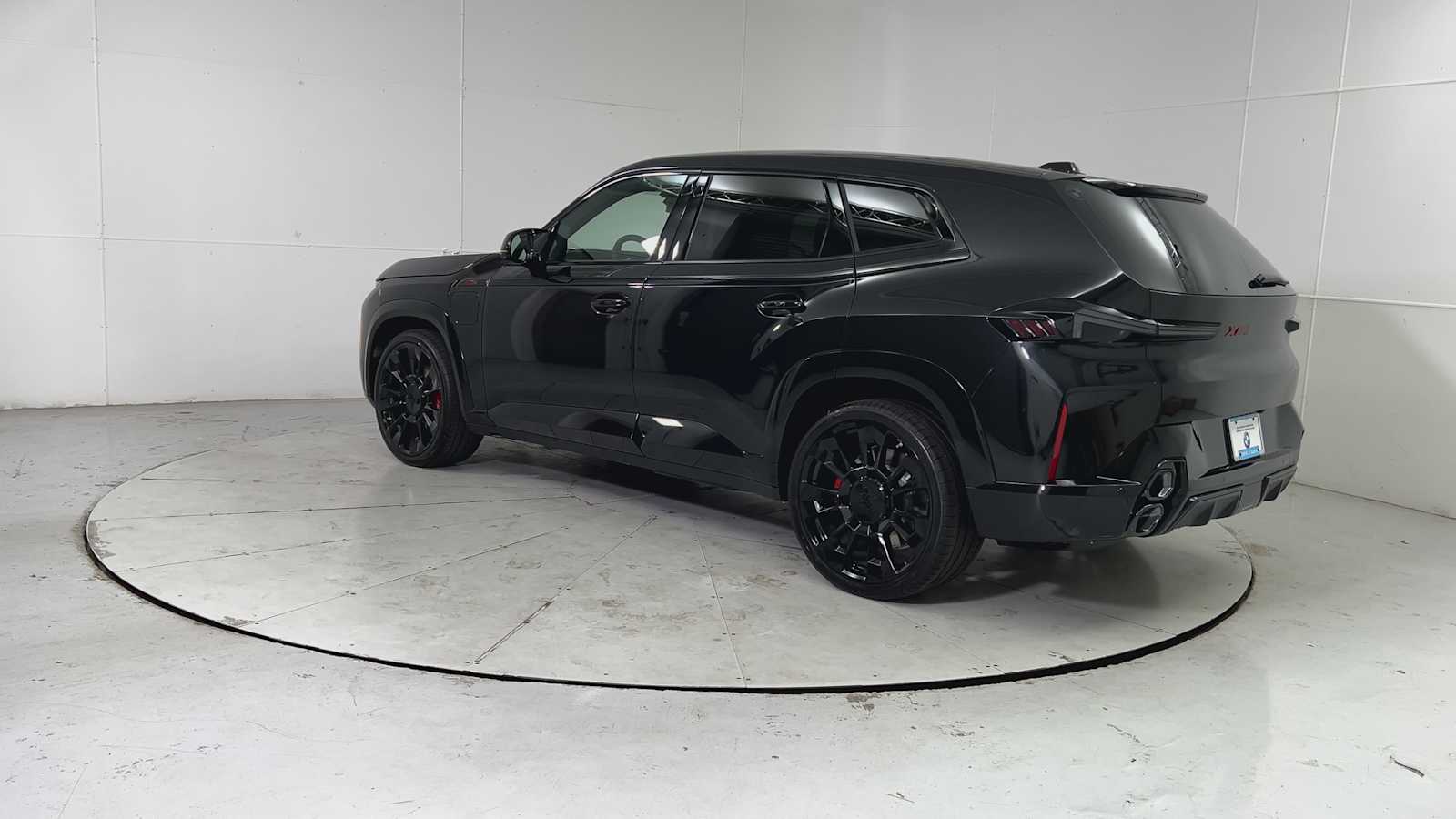 Thumbnail: 2026 BMW XM - 3