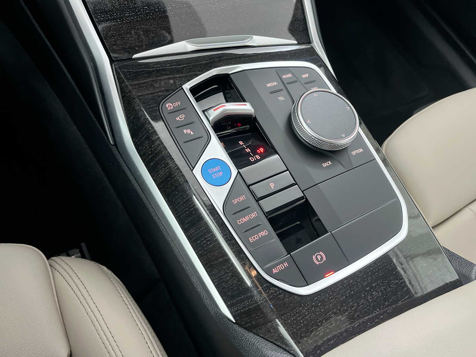 Thumbnail: 2023 BMW i4 - 28