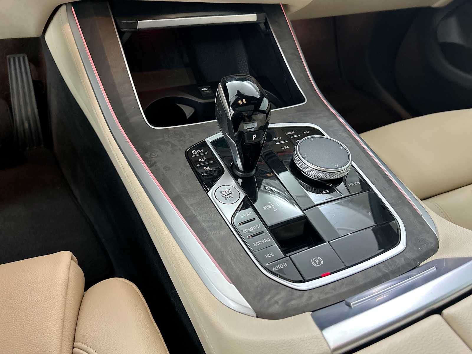 Thumbnail: 2022 BMW X5 - 22