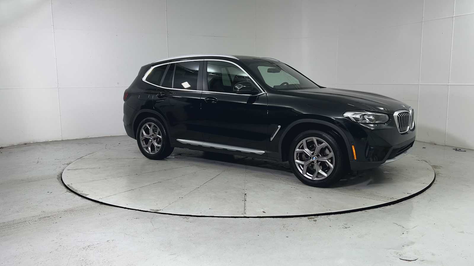 Thumbnail: 2023 BMW X3 - 8