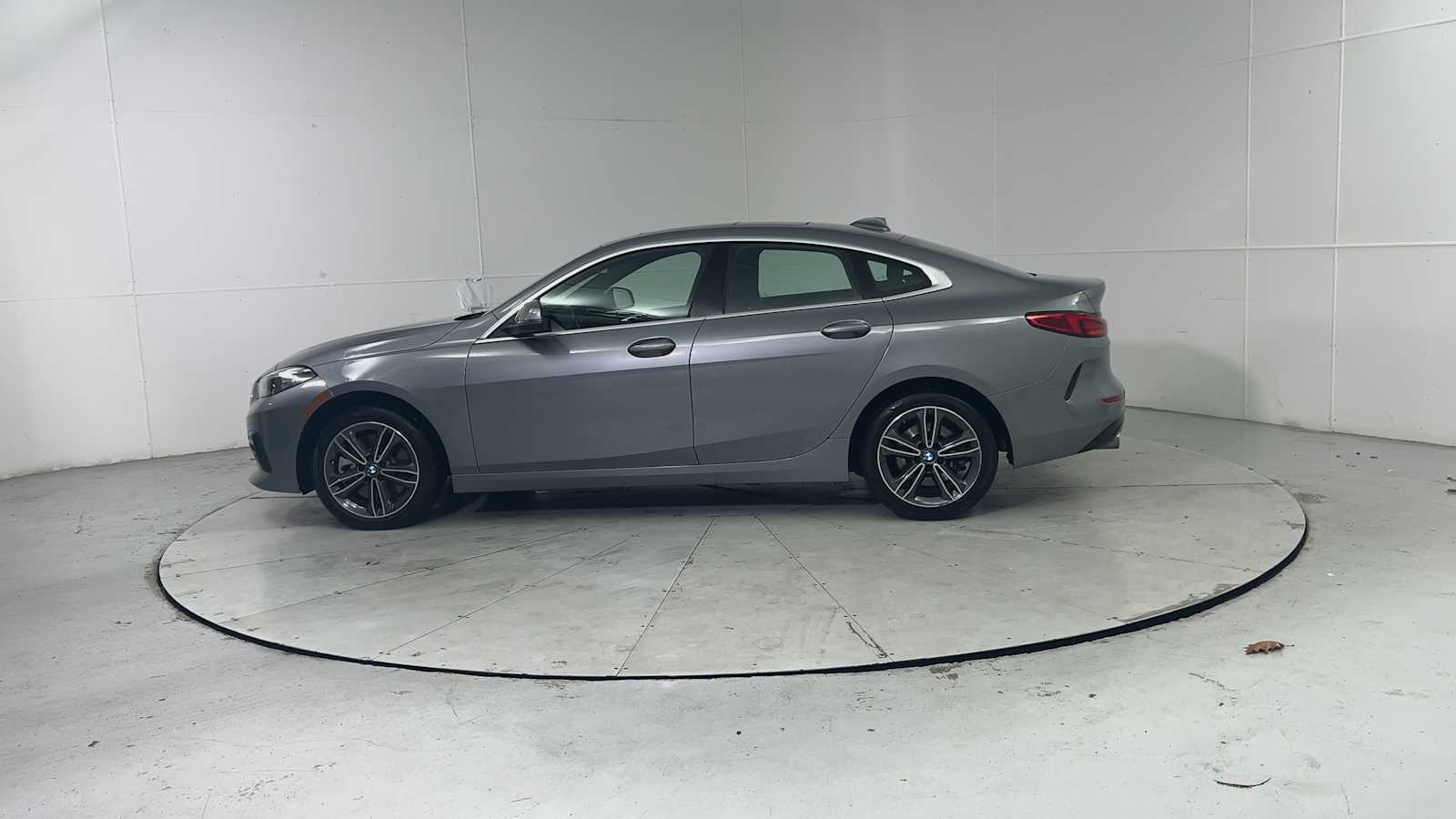 Thumbnail: 2024 BMW 2 Series - 4