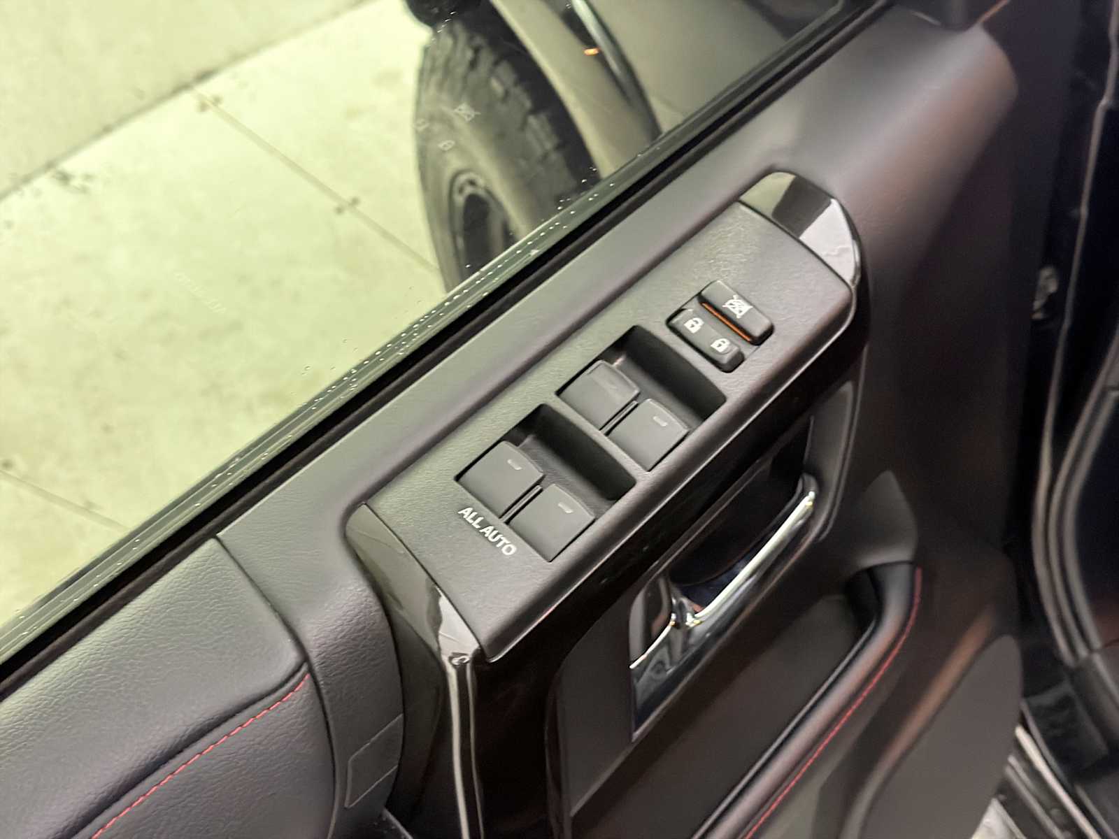 Thumbnail: 2023 Toyota 4Runner - 15