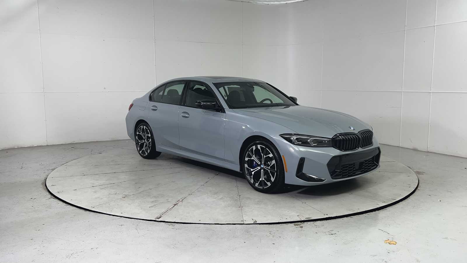 Thumbnail: 2026 BMW 3 Series - 8