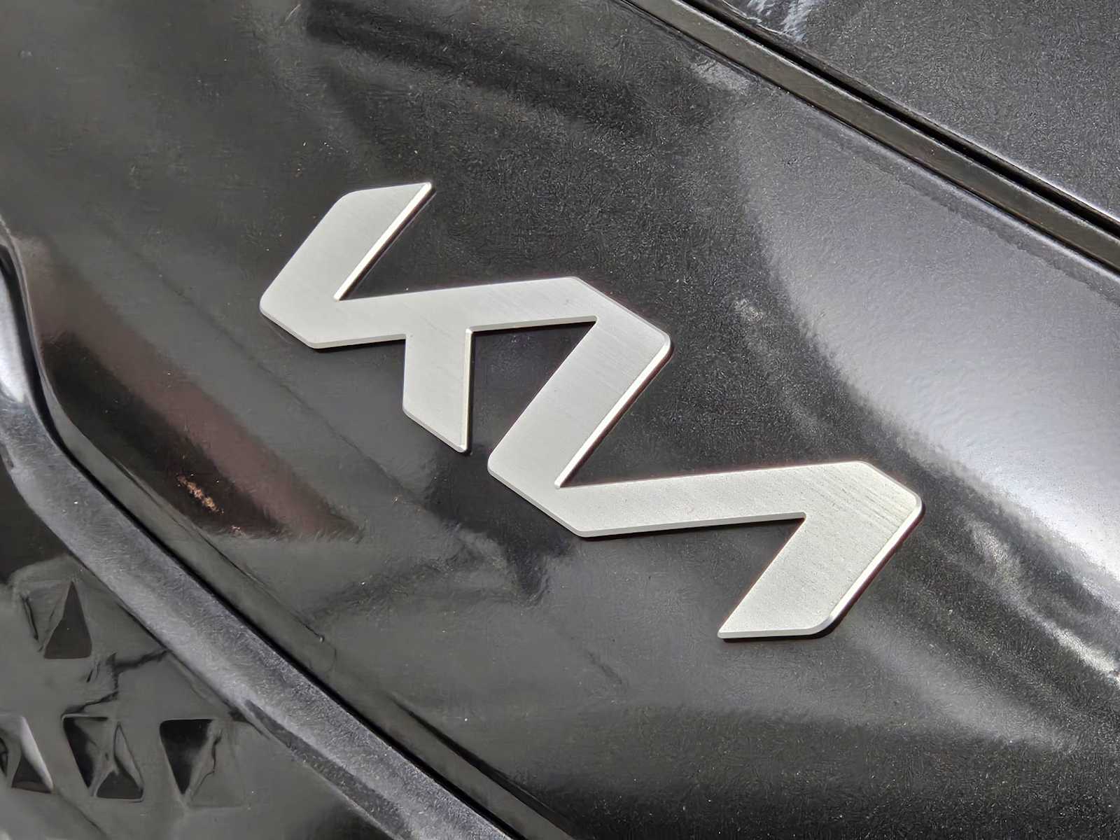 Thumbnail: 2022 Kia Niro - 11