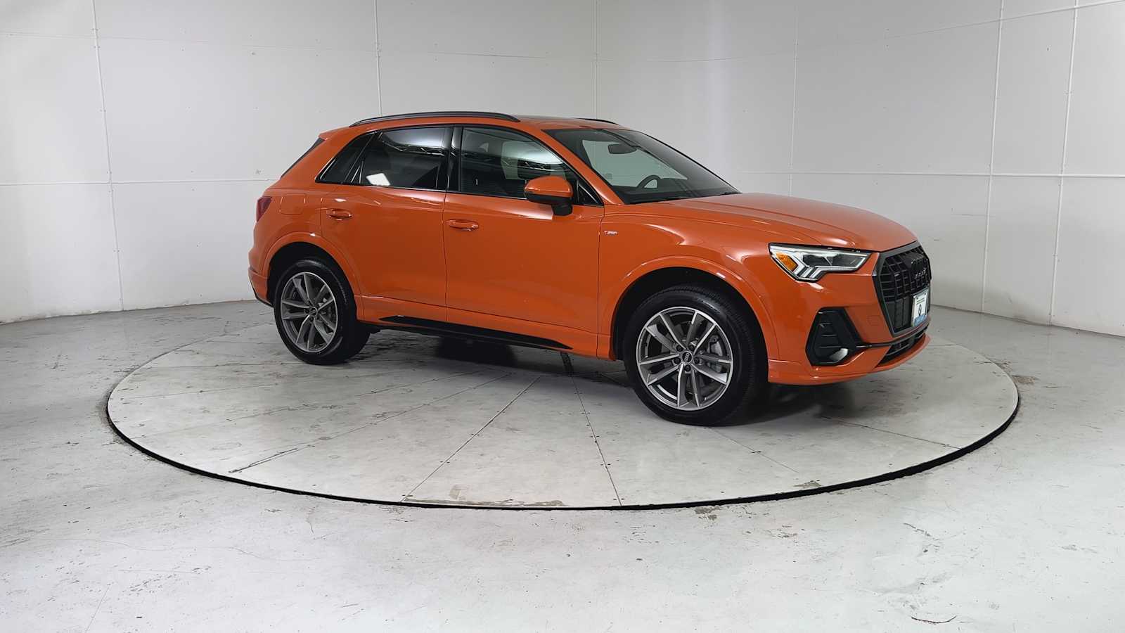 Thumbnail: 2025 Audi Q3 - 8