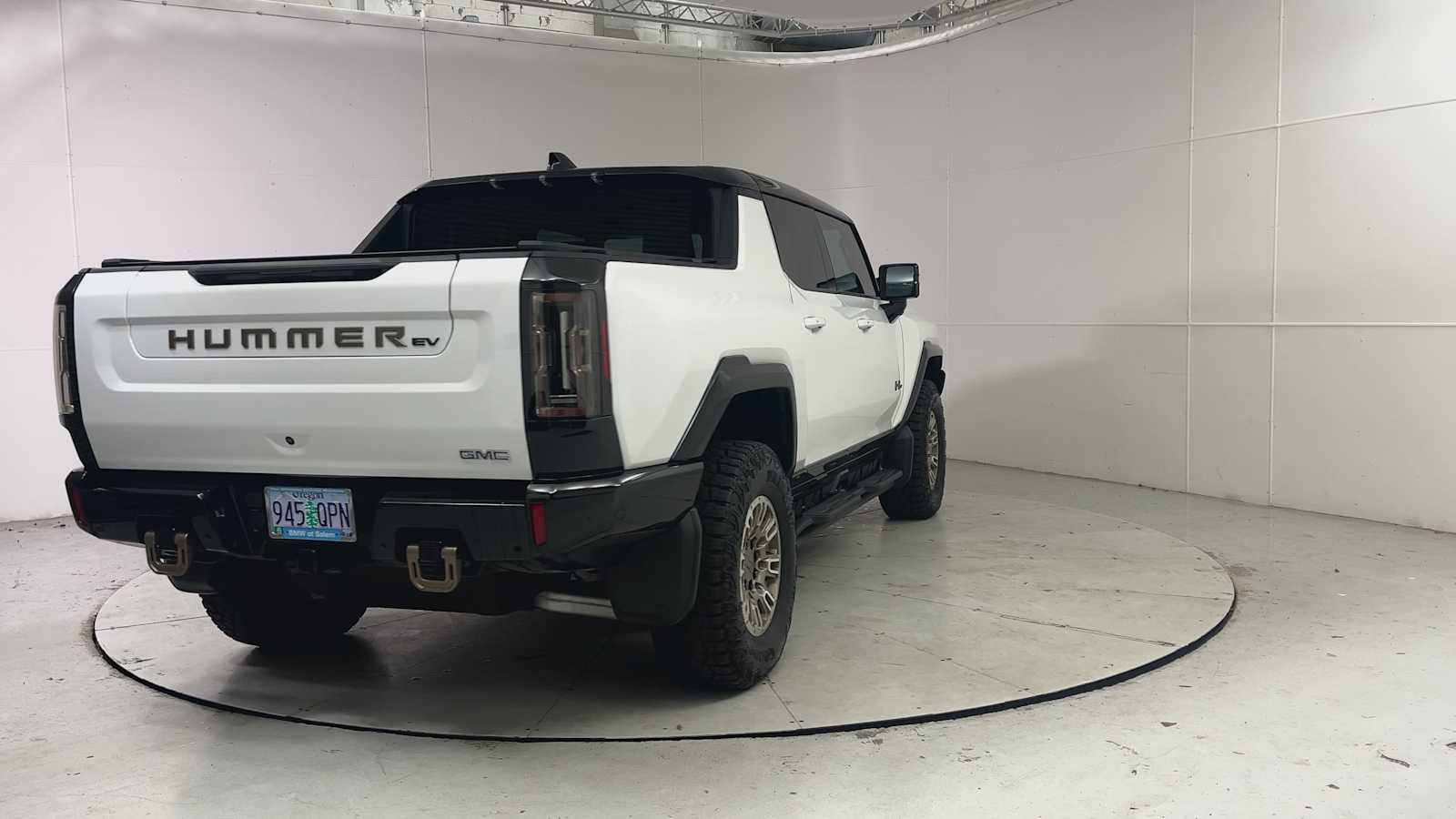 Thumbnail: 2022 GMC Hummer EV - 2