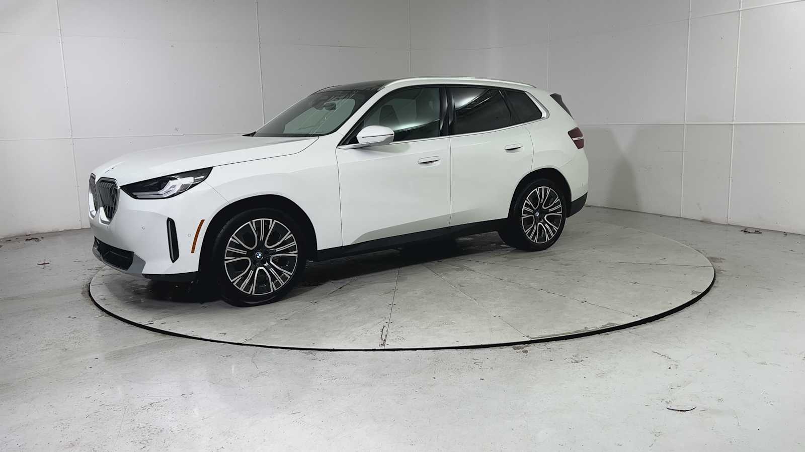 Thumbnail: 2025 BMW X3 - 6