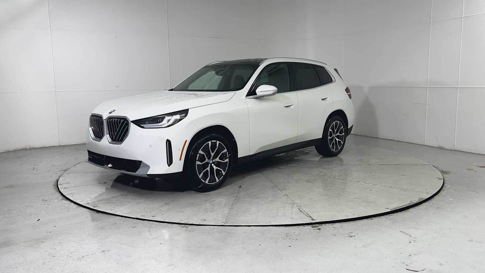 Thumbnail: 2026 BMW X3 - 6