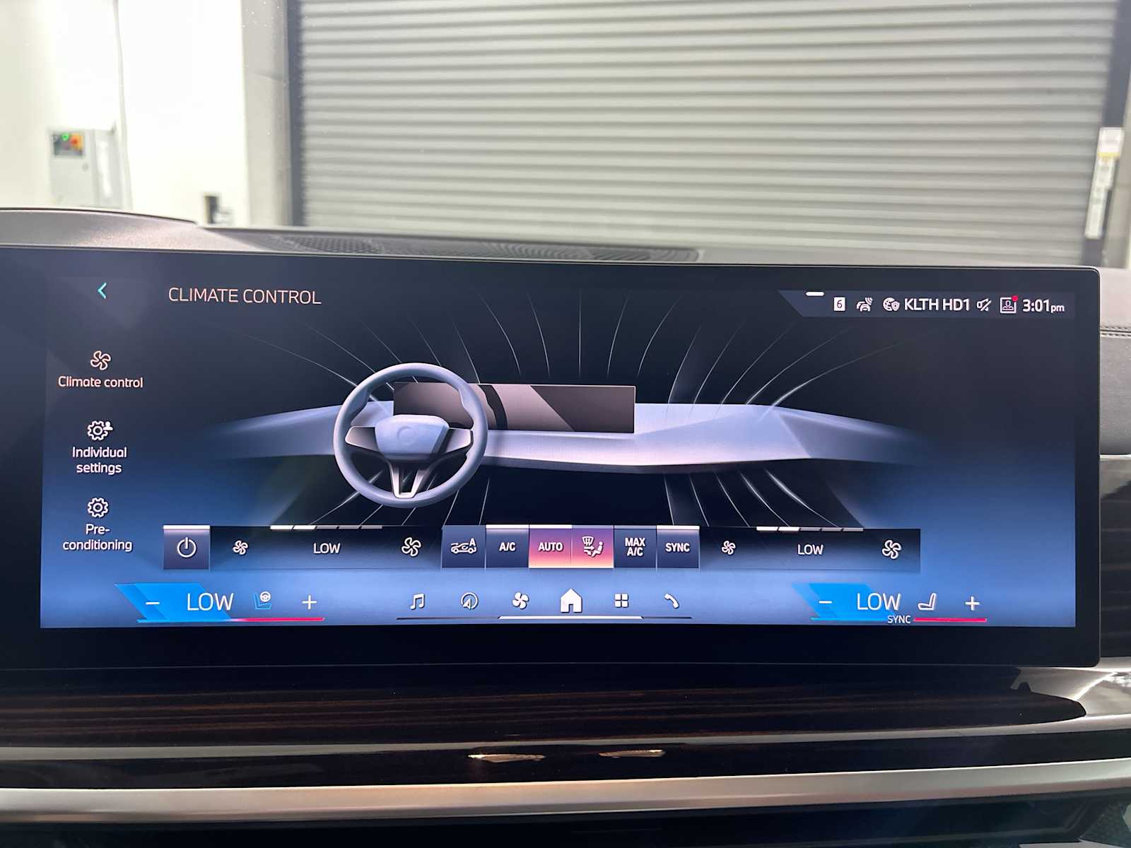 Thumbnail: 2026 BMW X5 - 17