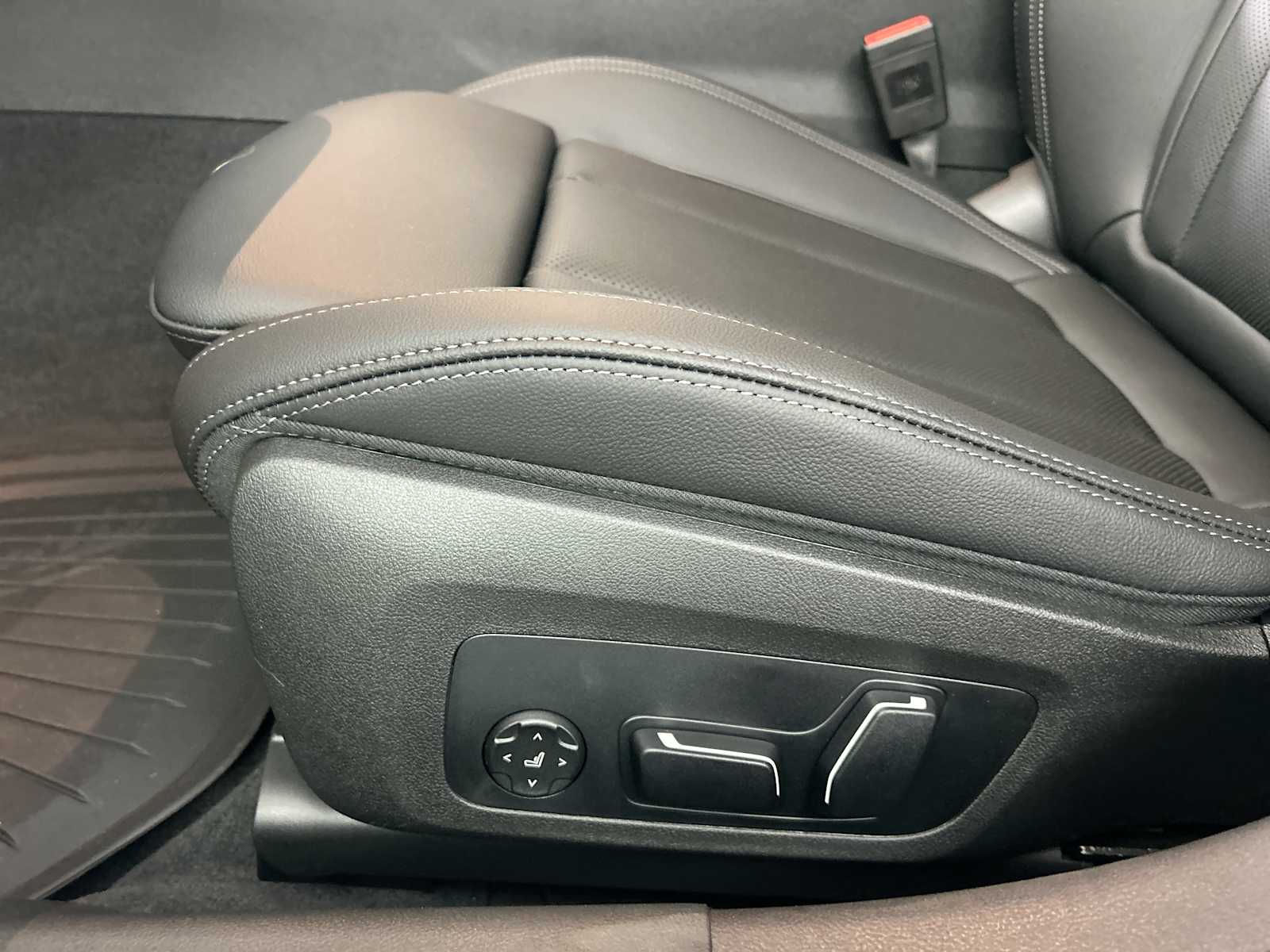 Thumbnail: 2026 BMW 3 Series - 14