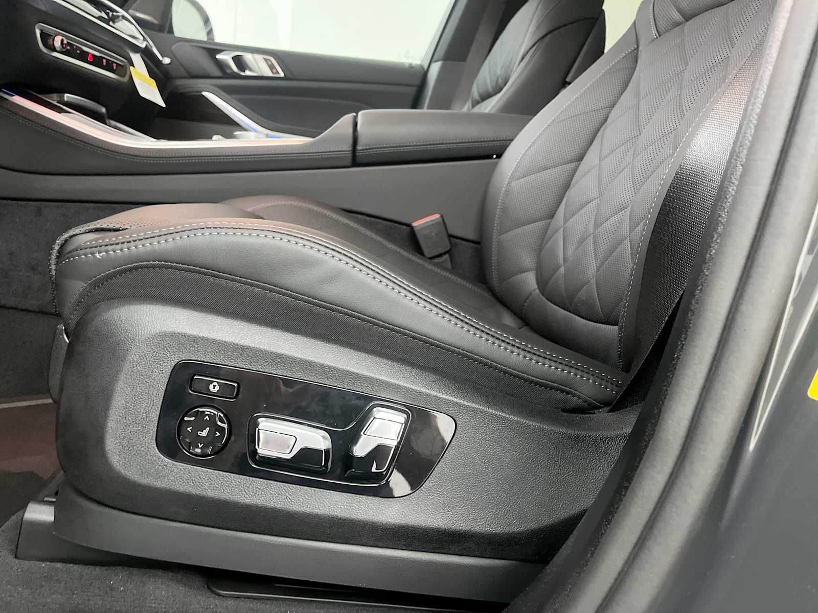 Thumbnail: 2026 BMW X5 - 20