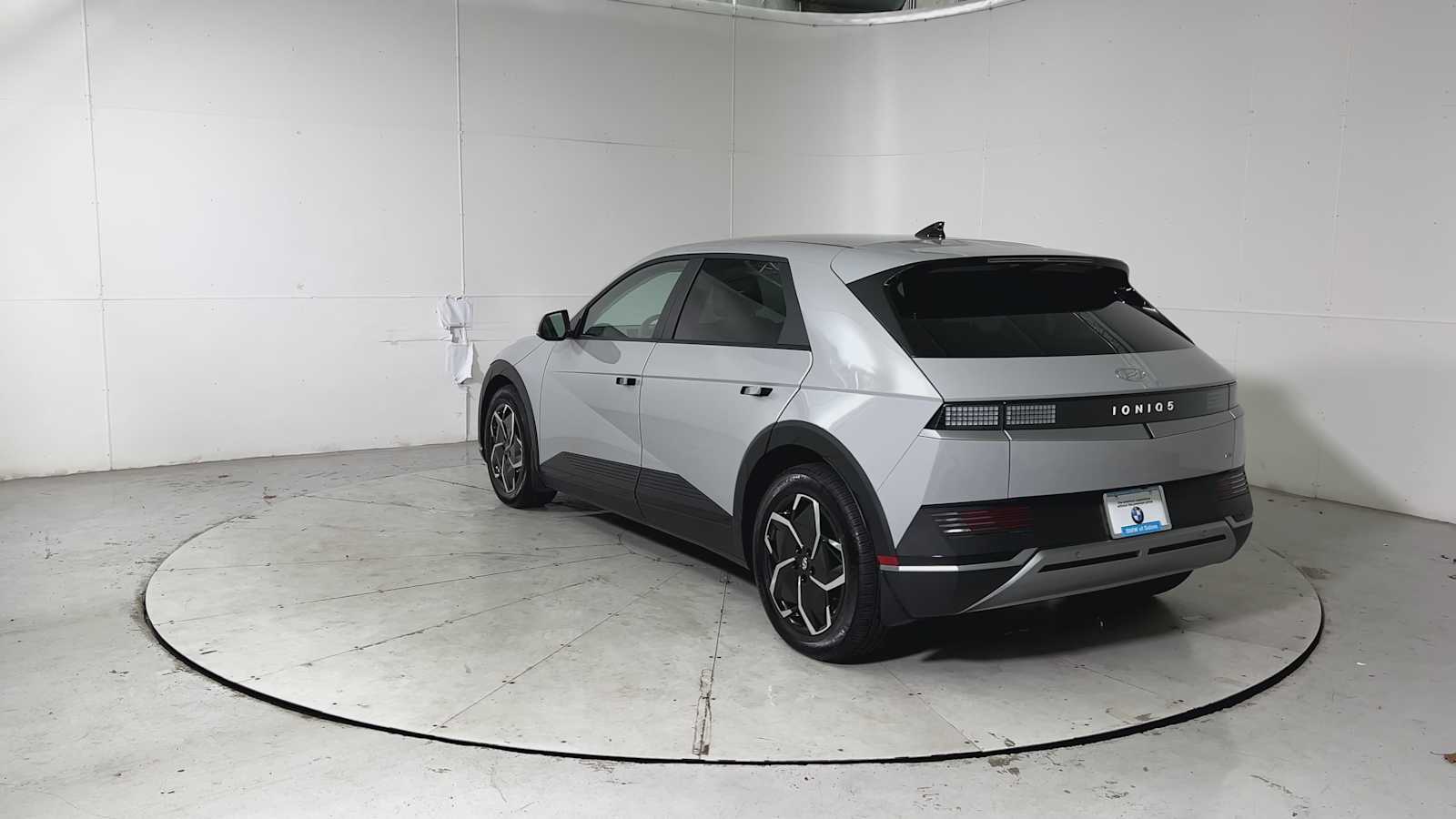 2023 Hyundai Ioniq 5 SE photo 3