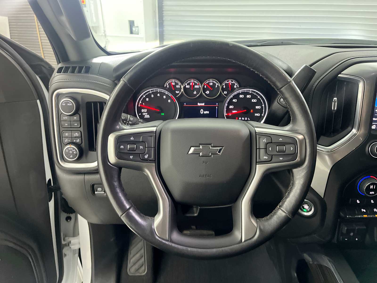 Thumbnail: 2021 Chevrolet Silverado 1500 - 17