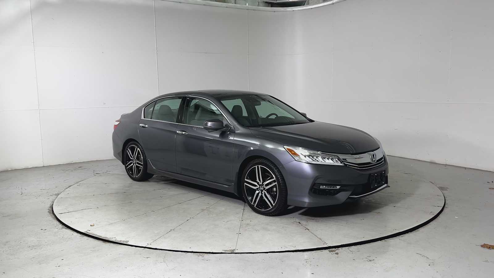 Thumbnail: 2016 Honda Accord - 8