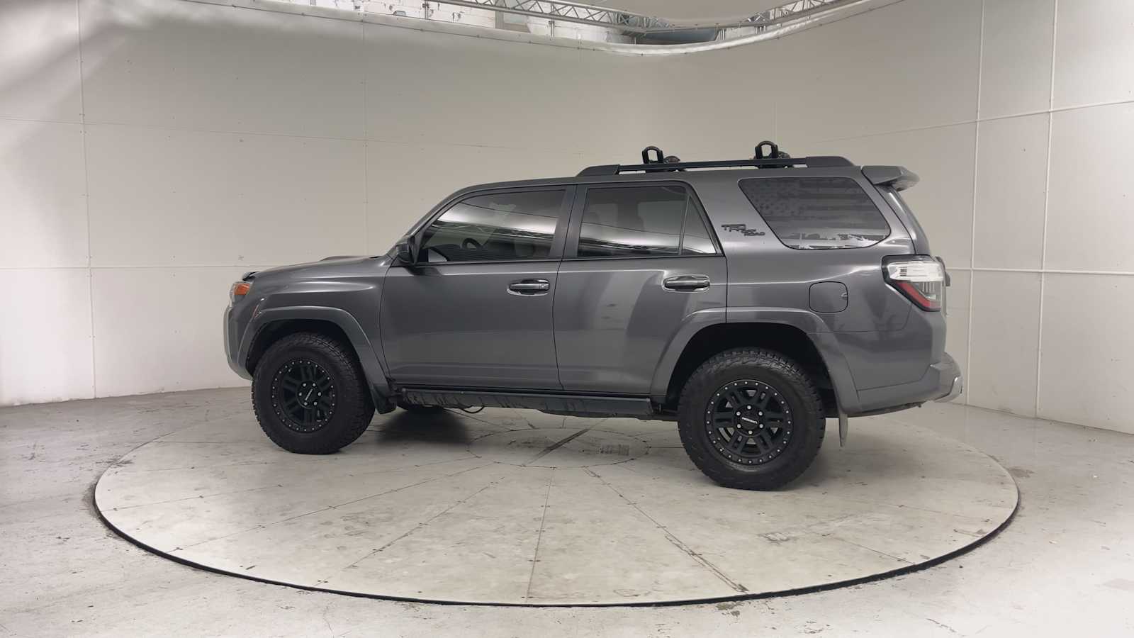 Thumbnail: 2020 Toyota 4Runner - 4
