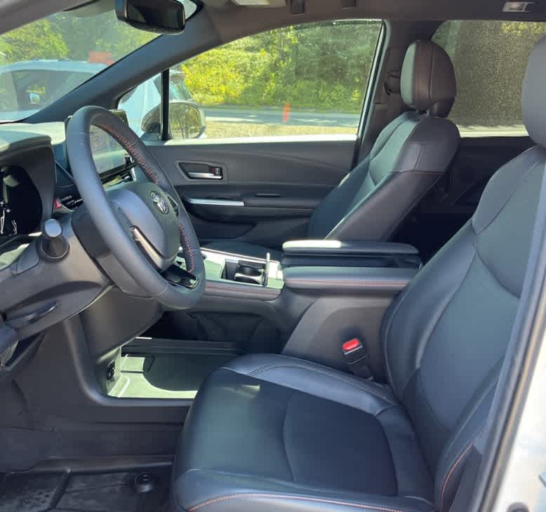 Thumbnail: 2023 Toyota Sienna - 4