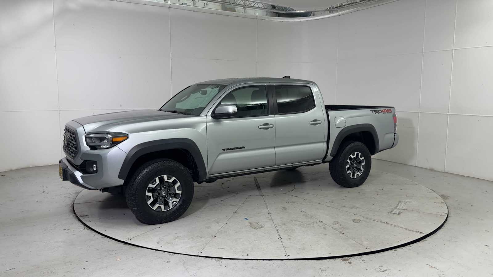 Thumbnail: 2023 Toyota Tacoma - 6