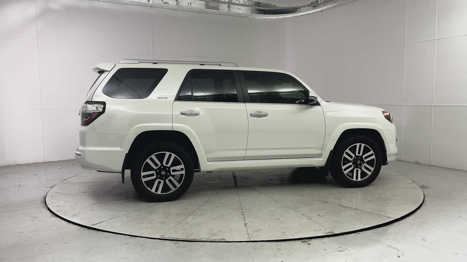 Thumbnail: 2023 Toyota 4Runner - 9