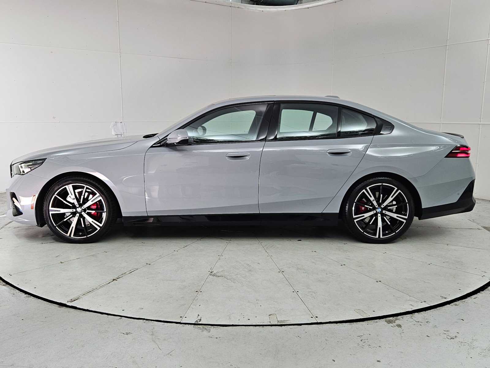2024 BMW 5 Series 530i xDrive 3