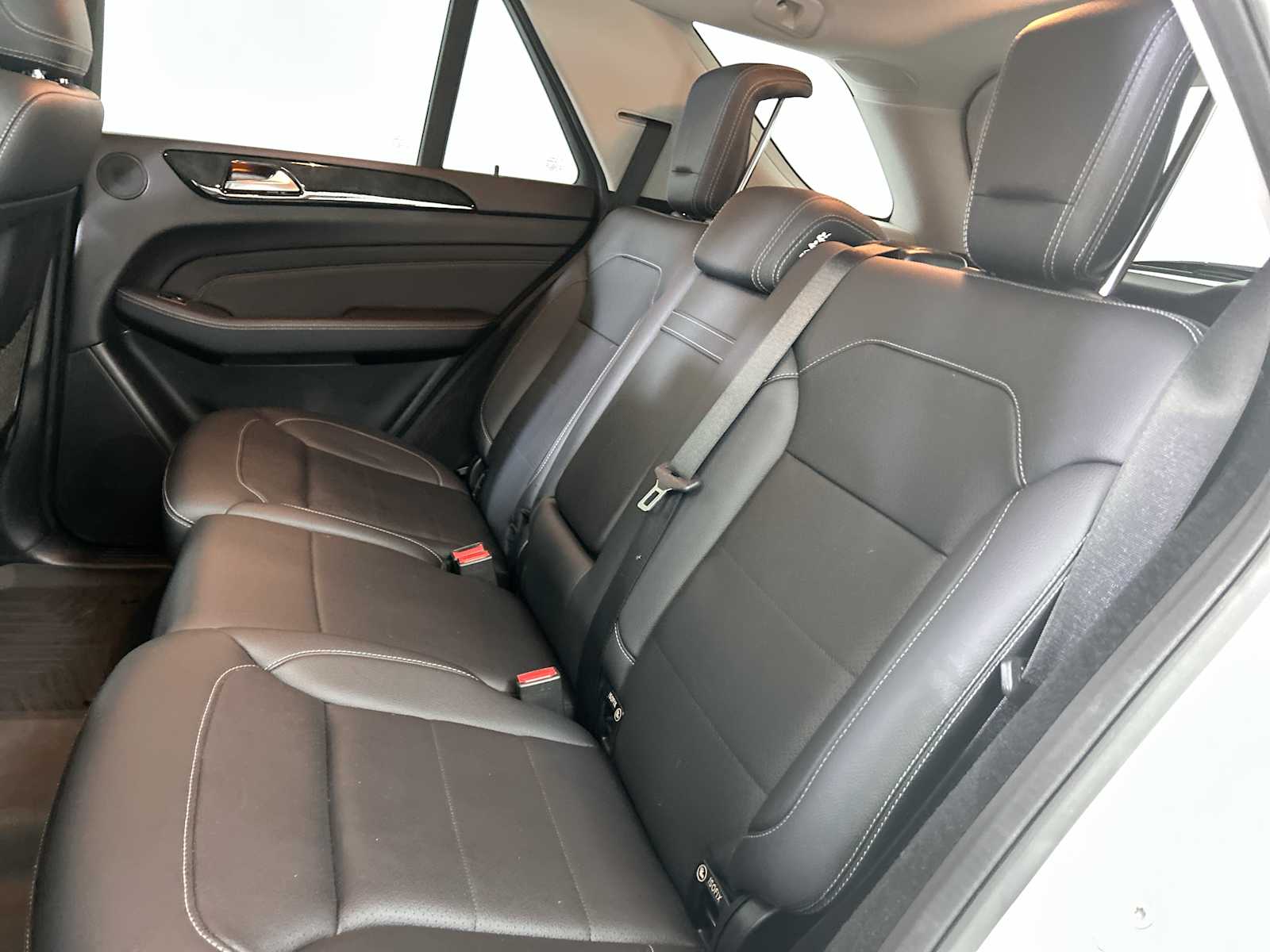 Thumbnail: 2015 Mercedes-Benz M-Class - 25