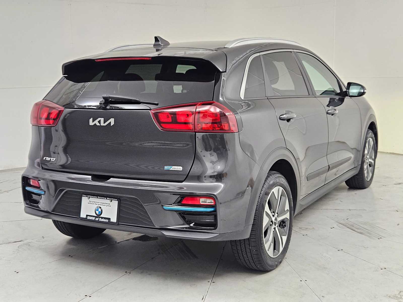 Thumbnail: 2022 Kia Niro - 7