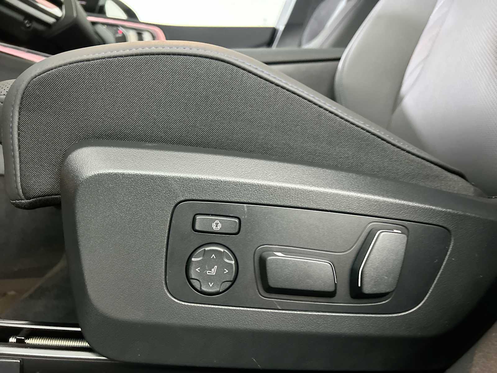 Thumbnail: 2026 BMW X3 - 14