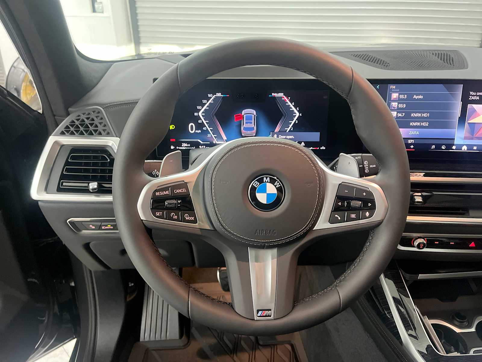 Thumbnail: 2027 BMW X7 - 17