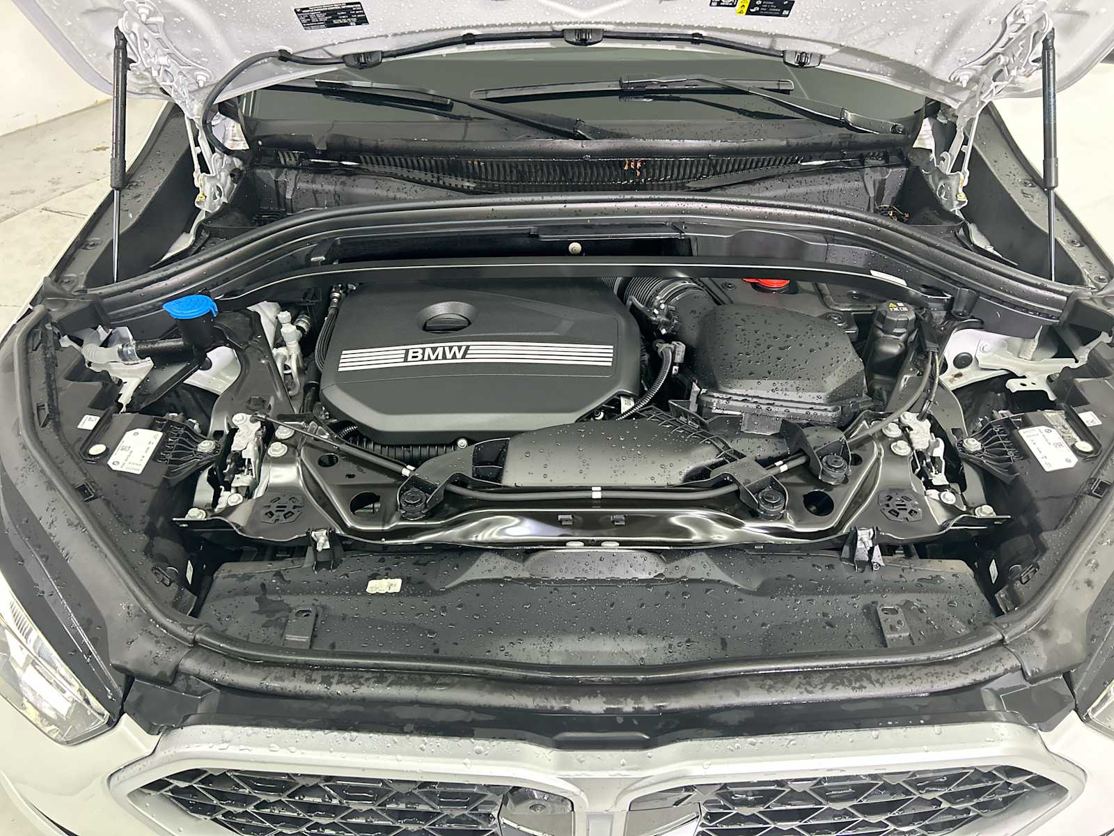 Thumbnail: 2025 BMW X2 - 18