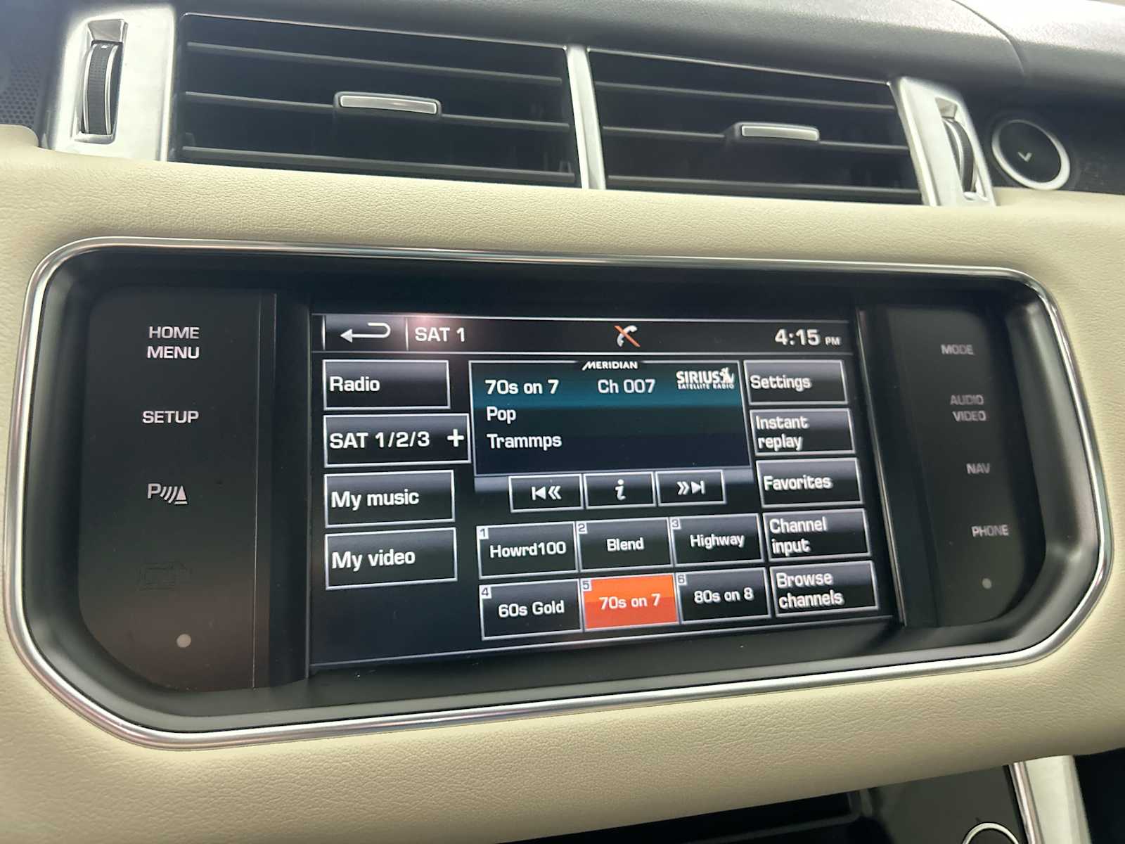 Thumbnail: 2015 Land Rover Range Rover Sport - 12