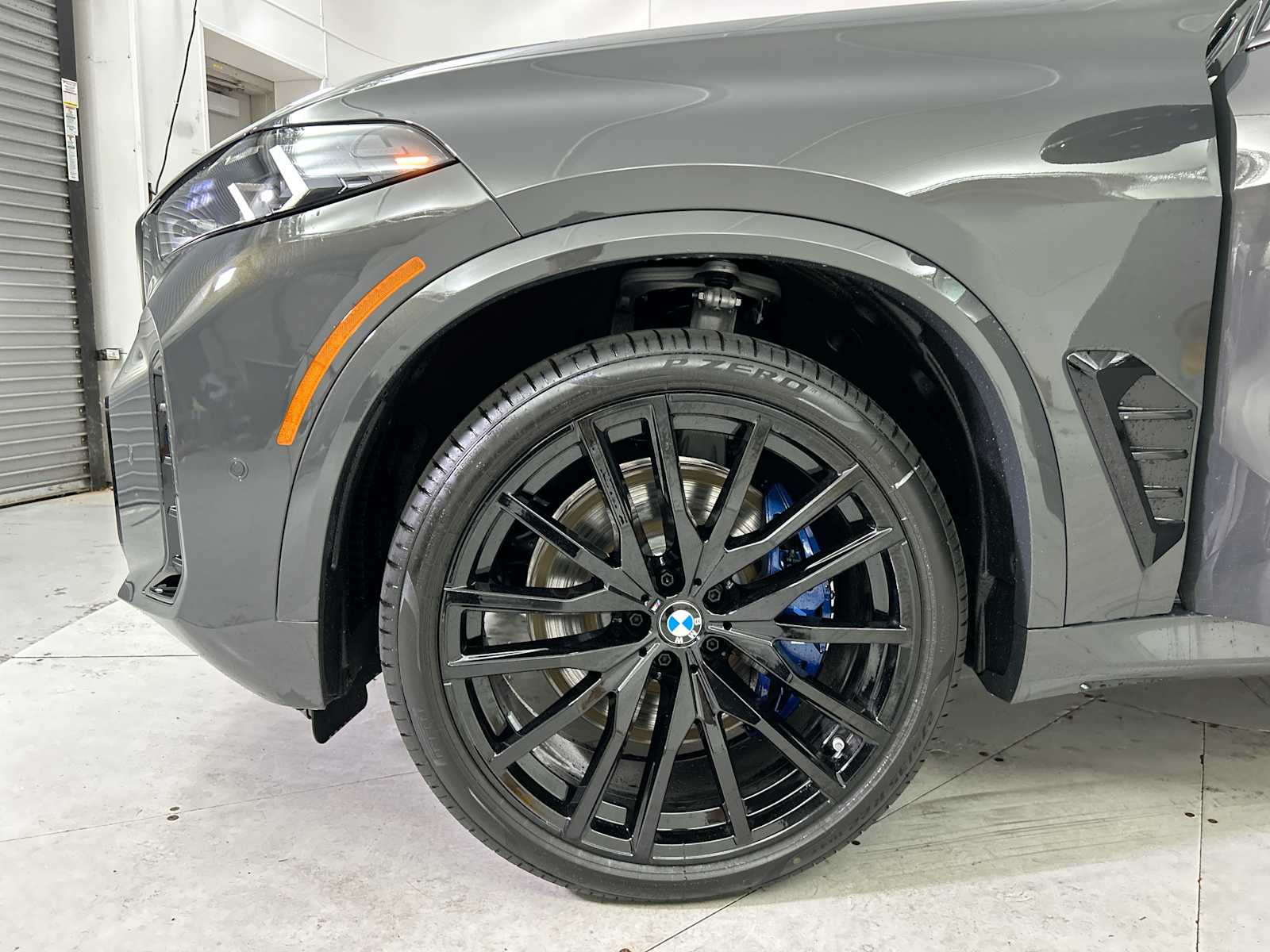 Thumbnail: 2026 BMW X5 - 19