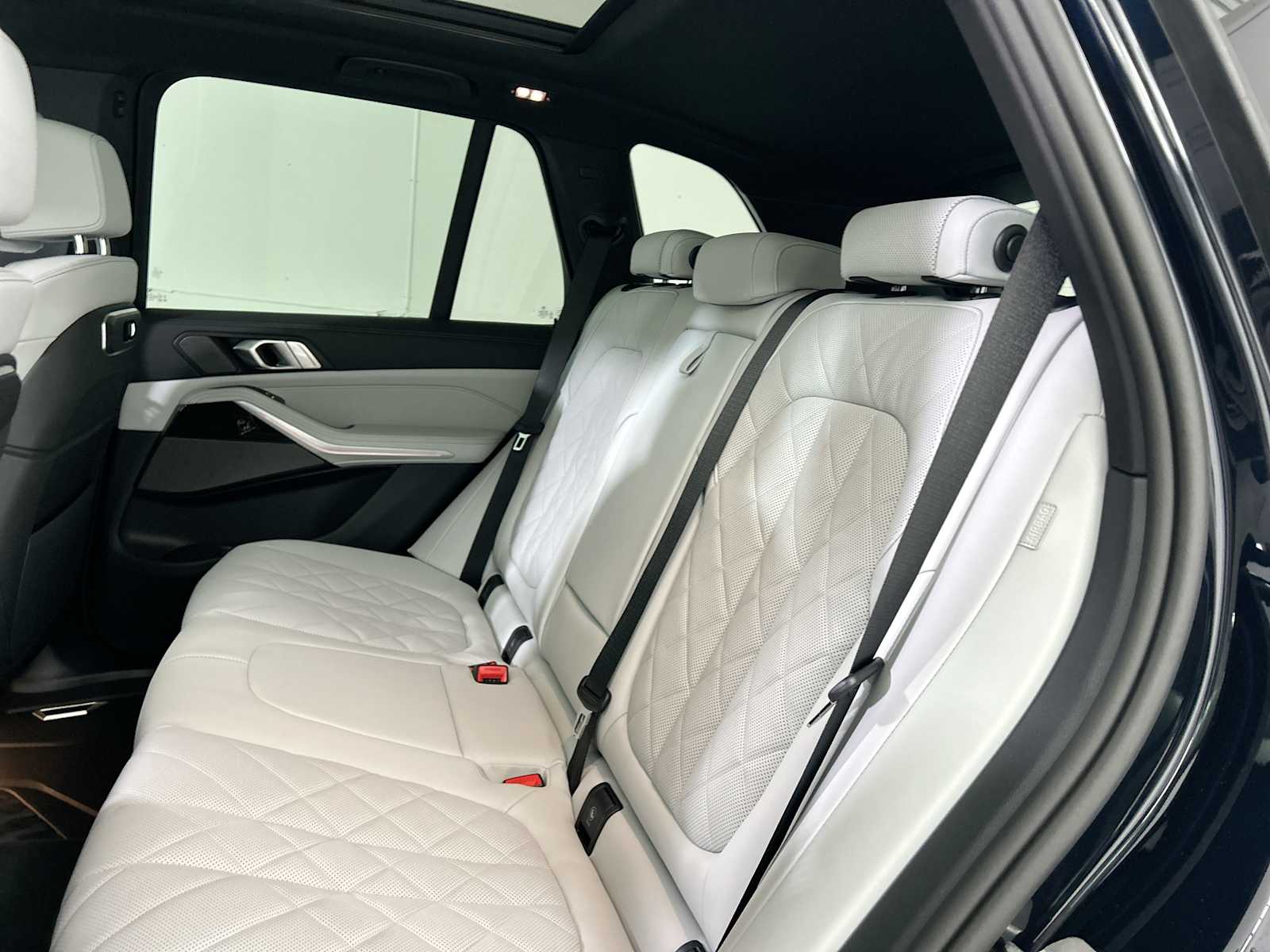 2026 BMW X5 50e - Photo 25