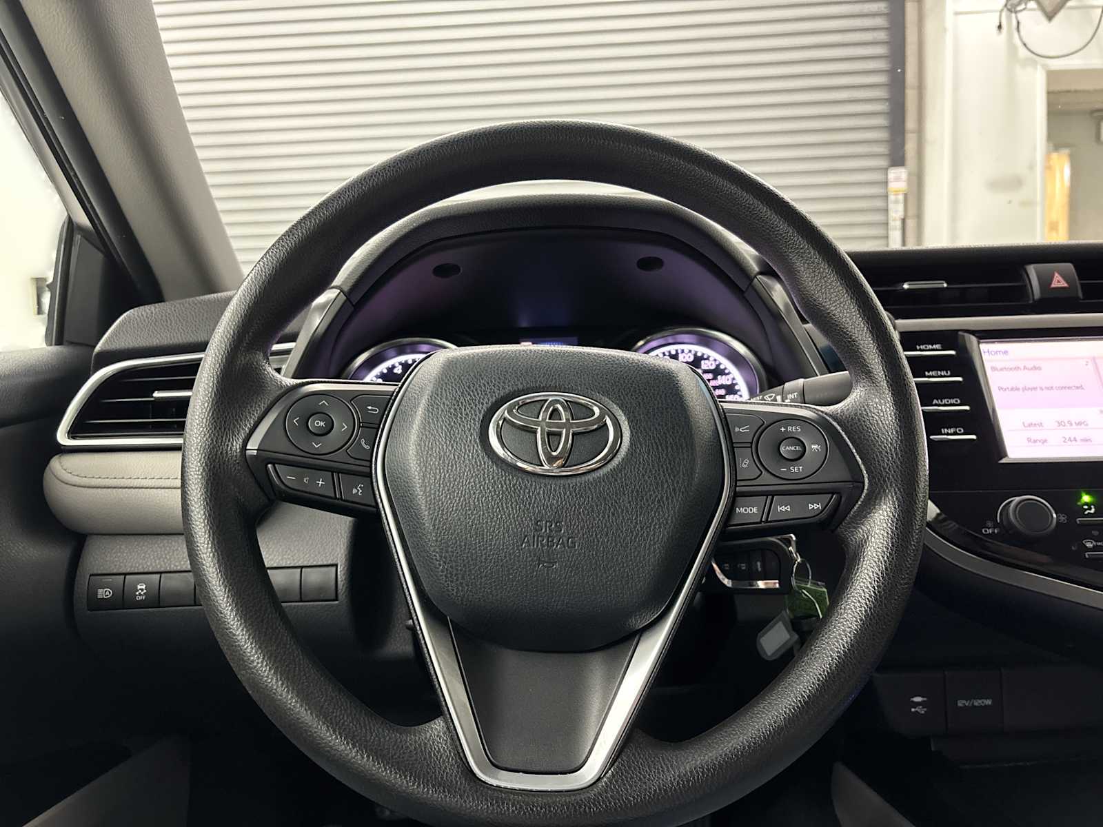 Thumbnail: 2018 Toyota Camry - 10