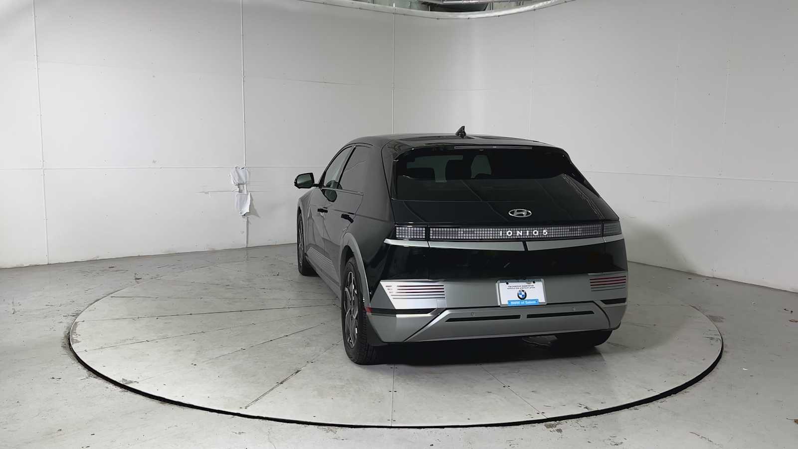 Thumbnail: 2024 Hyundai Ioniq 5 - 3