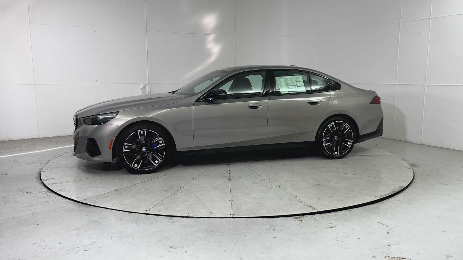 Thumbnail: 2026 BMW i5 - 5