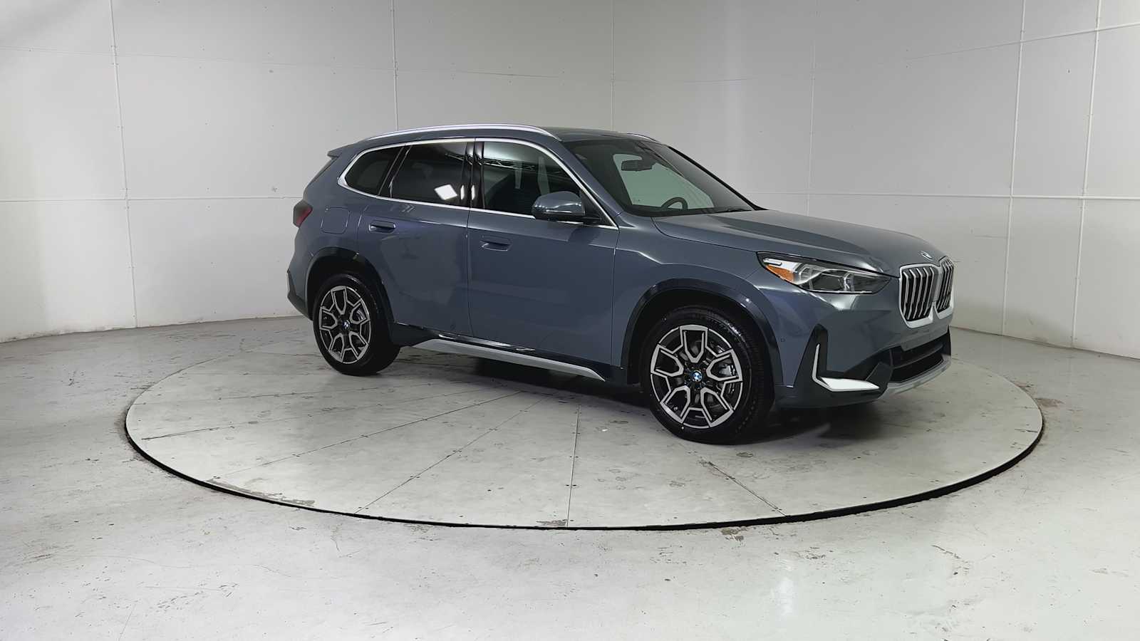 Thumbnail: 2026 BMW X1 - 8